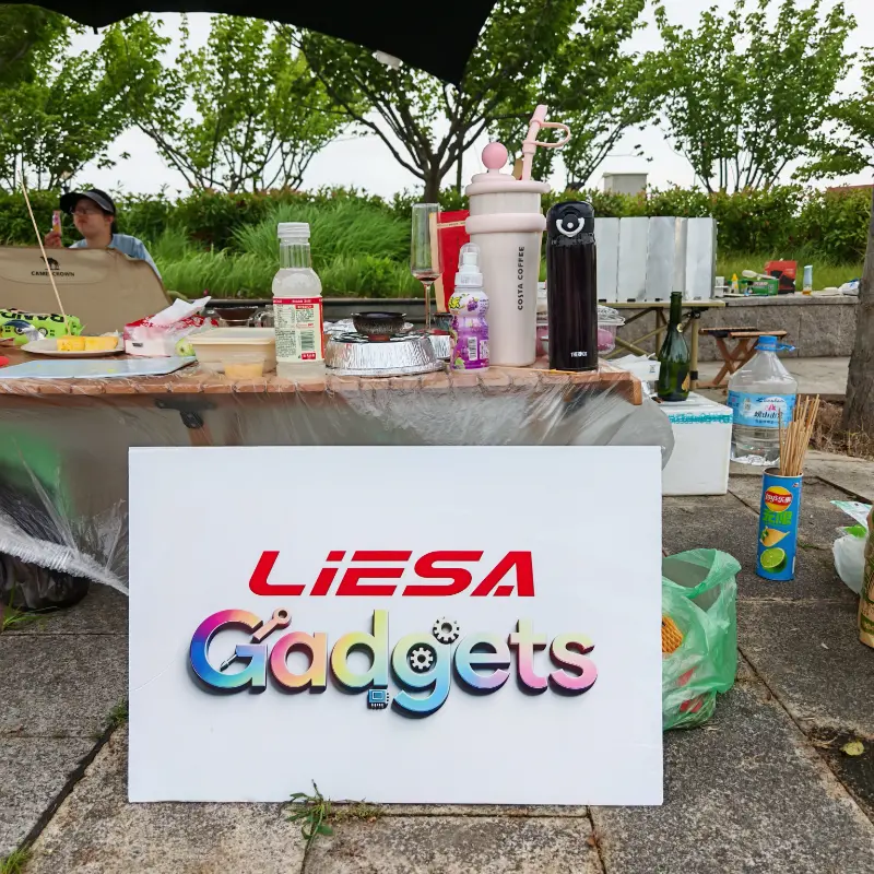 گجت‌های LIESA ساختمان تیم کمپینگ در فضای باز را برگزار می‌کند تا تیمی را برای تجارت جهانی لوازم نظافتی متحد کند.